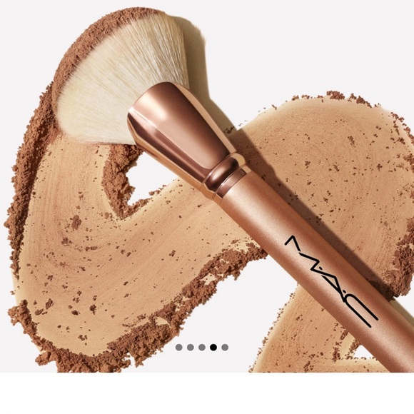 M•A•C SKINFINISH MATTE BRONZER collection set W/ BRUSH - Picture 12 of 16